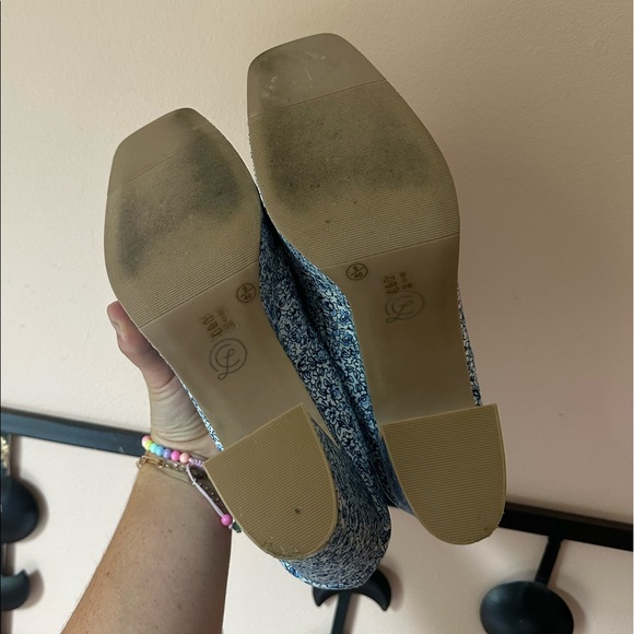 Blue Floral Print Platform Mary Jane Pumps - Picture 6 of 6